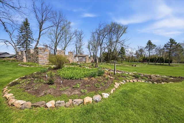 S84W17698 Woods ROAD, Muskego, WI 53150