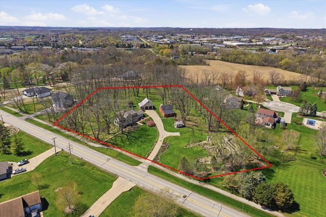 S84W17698 Woods ROAD, Muskego, WI 53150