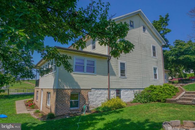 301 GARDEN SPOT RD, Lykens, PA 17048