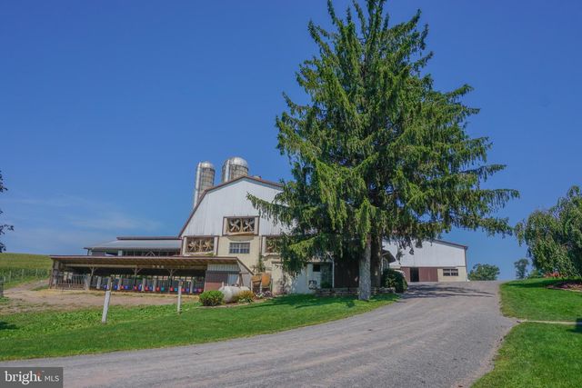 301 GARDEN SPOT RD, Lykens, PA 17048