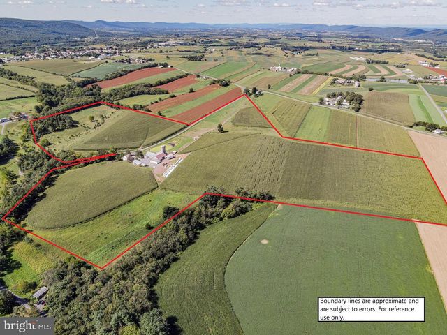 301 GARDEN SPOT RD, Lykens, PA 17048