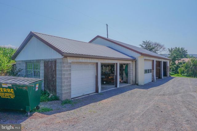 301 GARDEN SPOT RD, Lykens, PA 17048