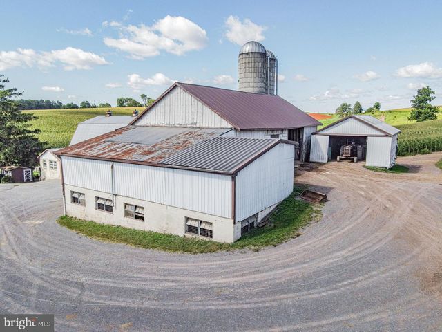 301 GARDEN SPOT RD, Lykens, PA 17048