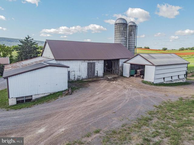 301 GARDEN SPOT RD, Lykens, PA 17048