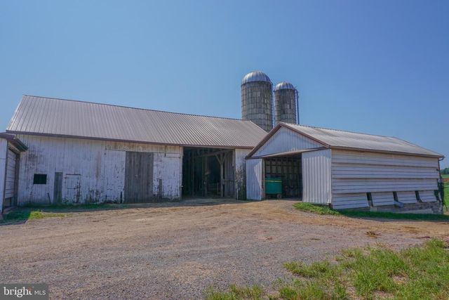 301 GARDEN SPOT RD, Lykens, PA 17048