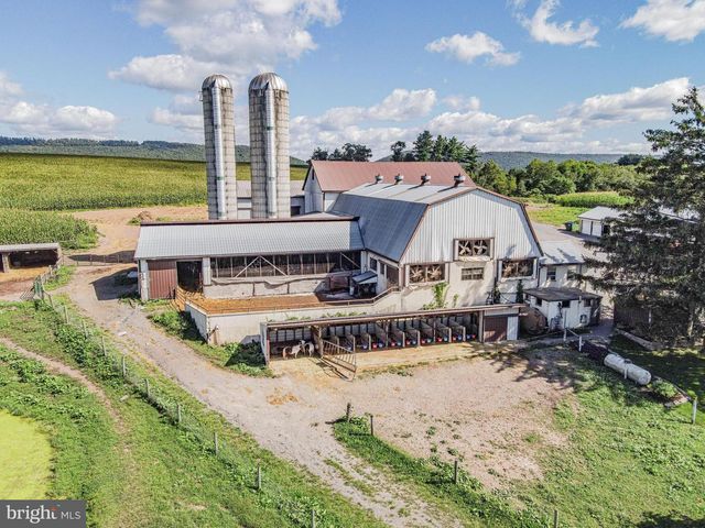 301 GARDEN SPOT RD, Lykens, PA 17048