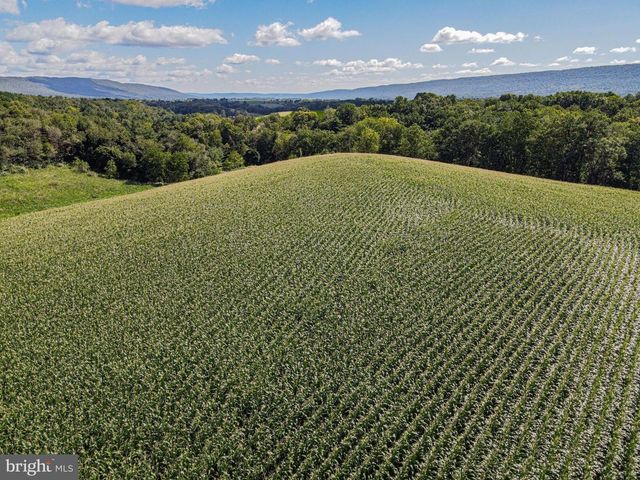 301 GARDEN SPOT RD, Lykens, PA 17048