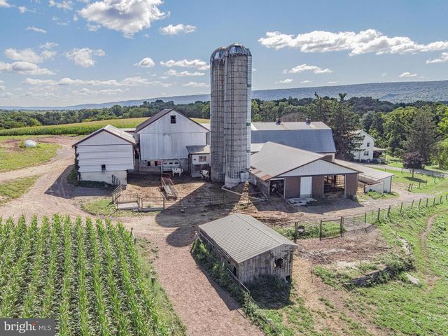 301 GARDEN SPOT RD, Lykens, PA 17048