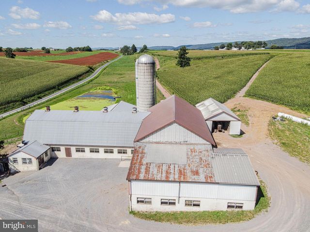 301 GARDEN SPOT RD, Lykens, PA 17048