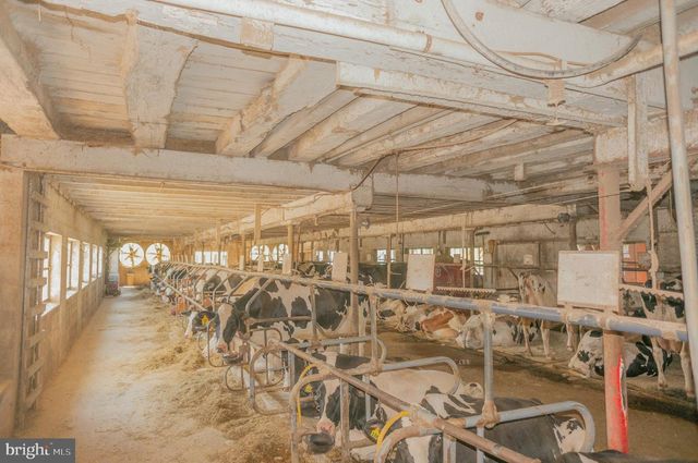 301 GARDEN SPOT RD, Lykens, PA 17048