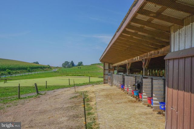 301 GARDEN SPOT RD, Lykens, PA 17048