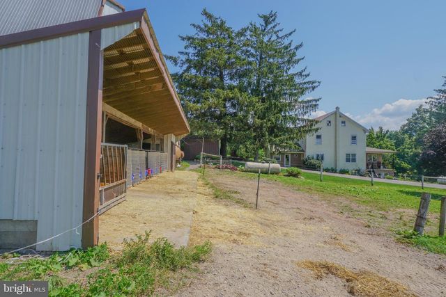 301 GARDEN SPOT RD, Lykens, PA 17048