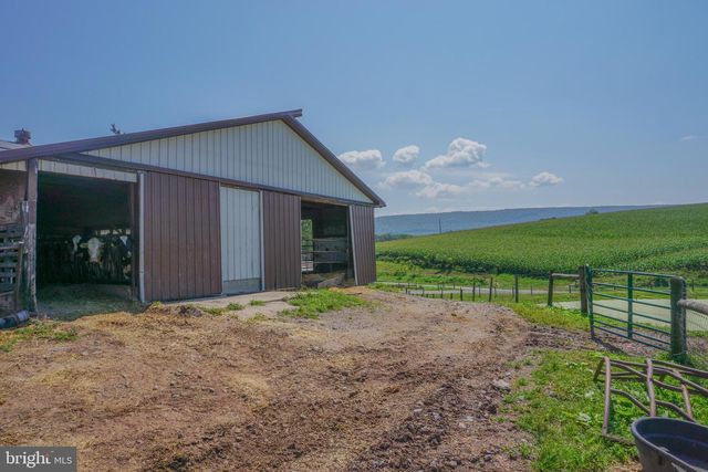 301 GARDEN SPOT RD, Lykens, PA 17048