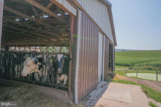 301 GARDEN SPOT RD, Lykens, PA 17048