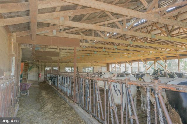 301 GARDEN SPOT RD, Lykens, PA 17048