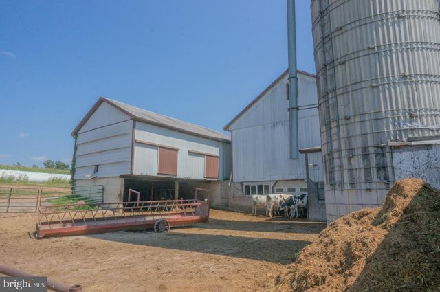 301 GARDEN SPOT RD, Lykens, PA 17048