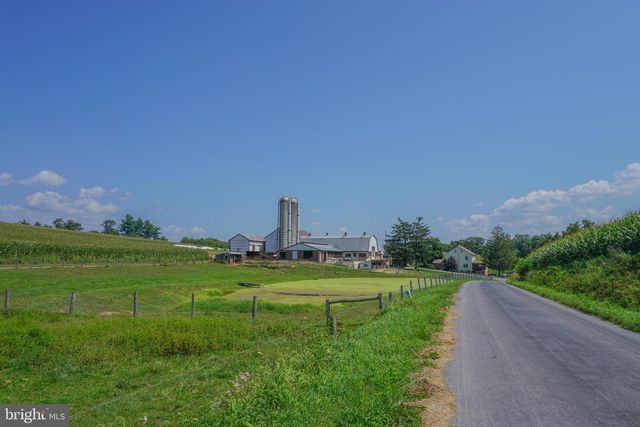 301 GARDEN SPOT RD, Lykens, PA 17048