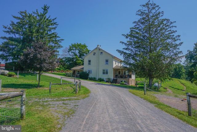 301 GARDEN SPOT RD, Lykens, PA 17048