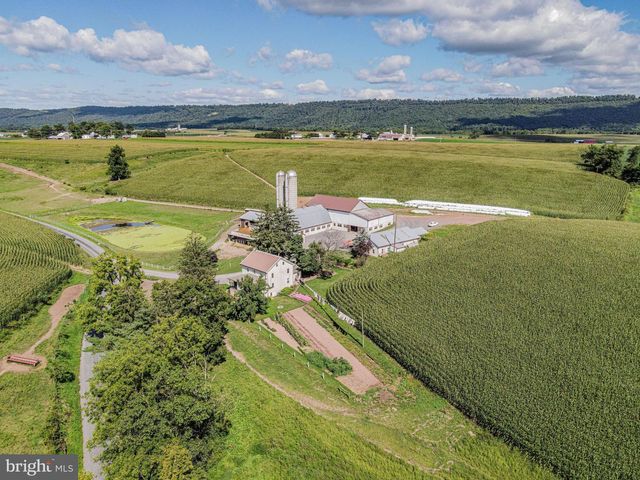 301 GARDEN SPOT RD, Lykens, PA 17048