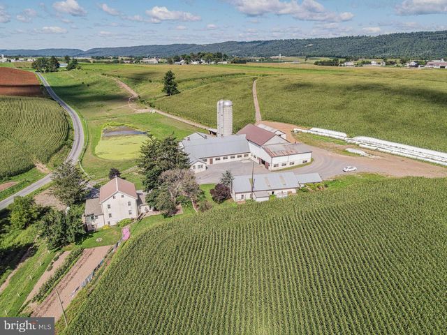 301 GARDEN SPOT RD, Lykens, PA 17048