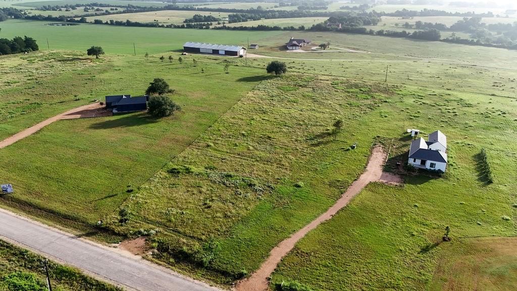 334 Vineyard View Trail, Carmine, TX 78932