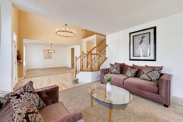 343 Copper Springs Lane, Elgin, IL 60124