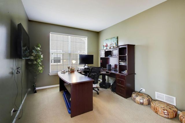 343 Copper Springs Lane, Elgin, IL 60124