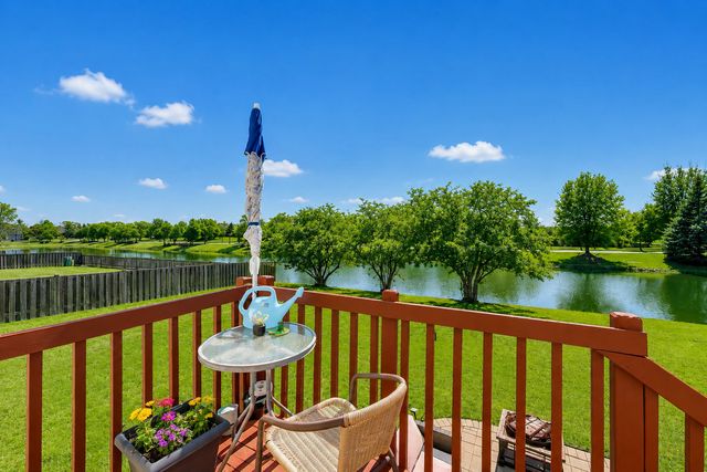 343 Copper Springs Lane, Elgin, IL 60124