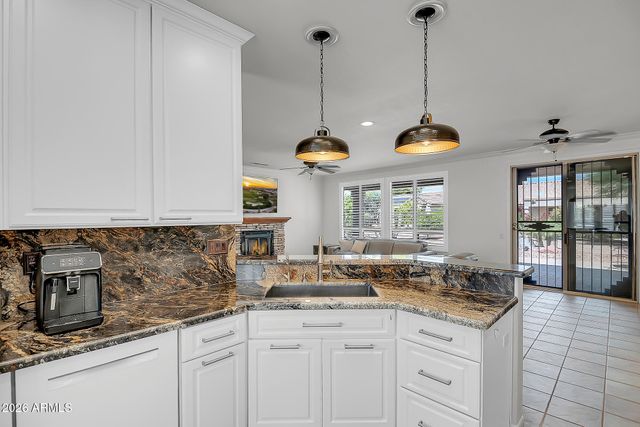 15776 W SILVER BREEZE Drive, Surprise, AZ 85374