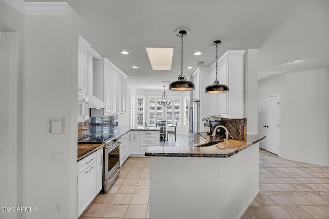 15776 W SILVER BREEZE Drive, Surprise, AZ 85374