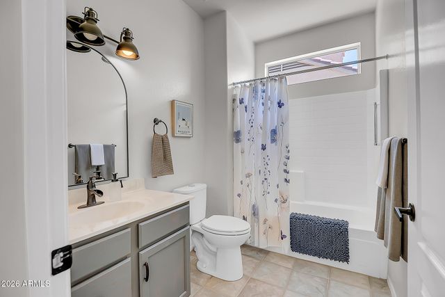 15776 W SILVER BREEZE Drive, Surprise, AZ 85374