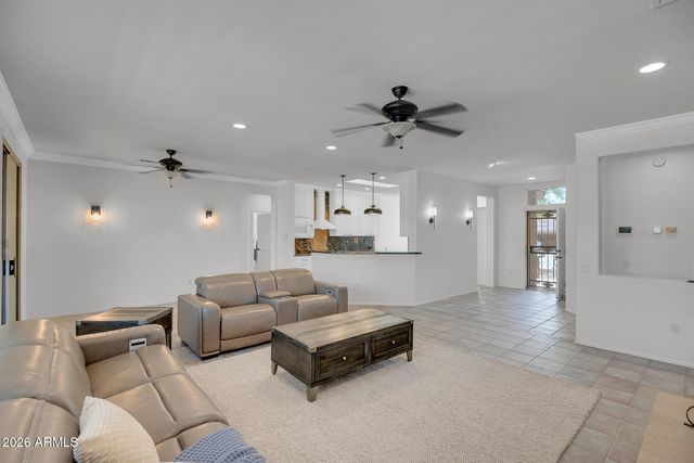 15776 W SILVER BREEZE Drive, Surprise, AZ 85374