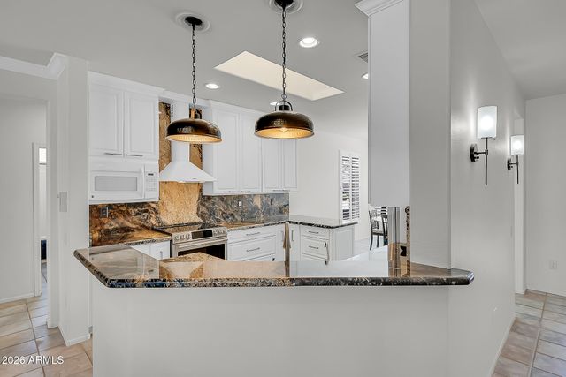 15776 W SILVER BREEZE Drive, Surprise, AZ 85374