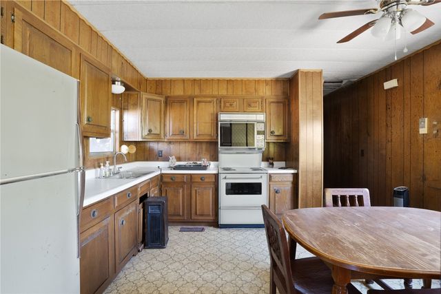 851 HWY 22, Pena Blanca, NM 87041