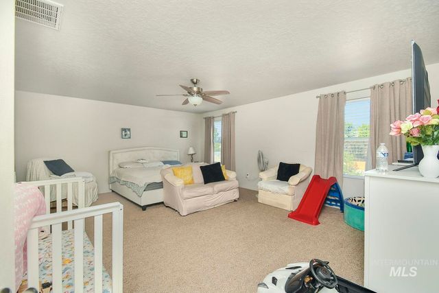 17713 N Onaway Ave, Nampa, ID 83687