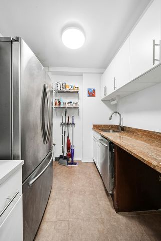 141 E 55th St Apt 10A, New York City, NY 10022