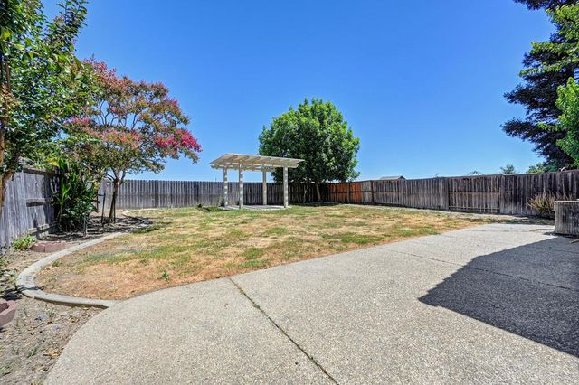 8759 Fobes Dr, Antelope, CA 95843