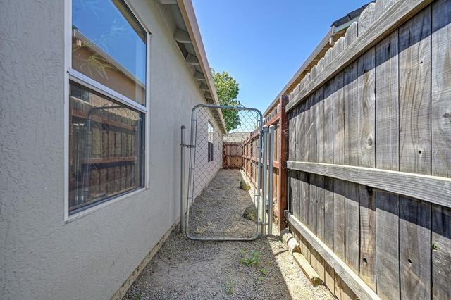 8759 Fobes Dr, Antelope, CA 95843