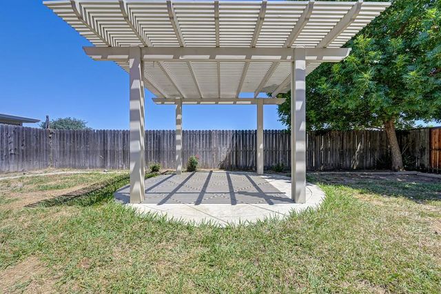 8759 Fobes Dr, Antelope, CA 95843