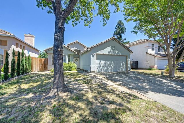 8759 Fobes Dr, Antelope, CA 95843