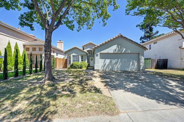 8759 Fobes Dr, Antelope, CA 95843