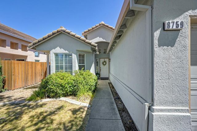 8759 Fobes Dr, Antelope, CA 95843