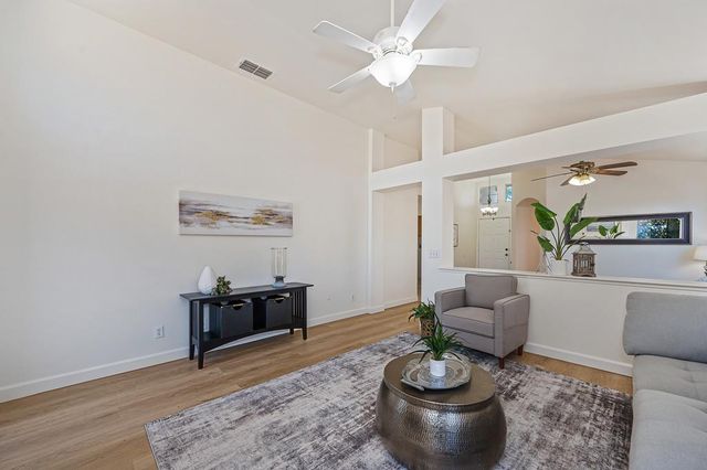 8759 Fobes Dr, Antelope, CA 95843