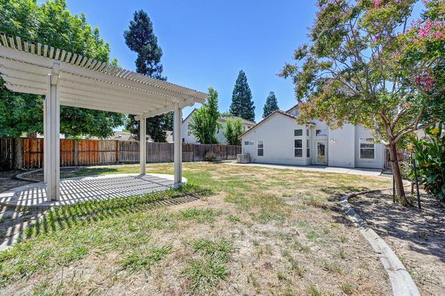 8759 Fobes Dr, Antelope, CA 95843