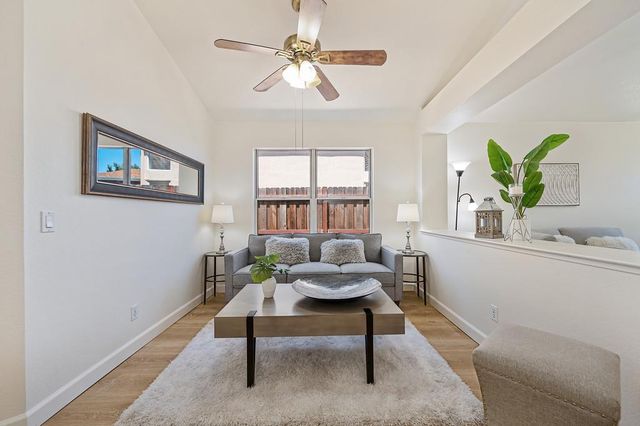 8759 Fobes Dr, Antelope, CA 95843