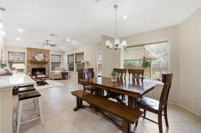 8013 Doe Meadow DR, Austin, TX 78749