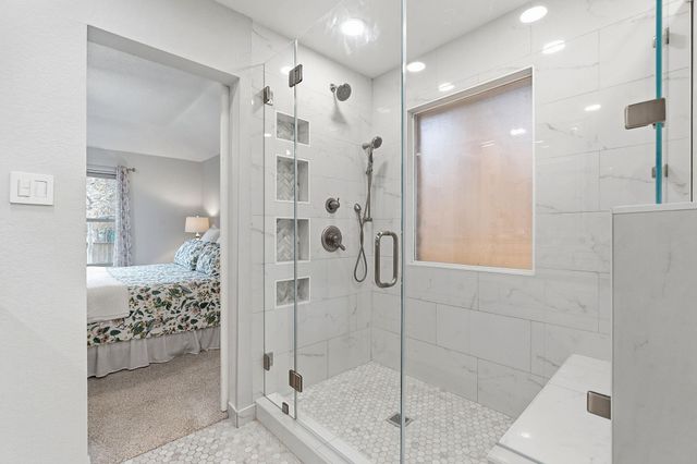 8013 Doe Meadow DR, Austin, TX 78749