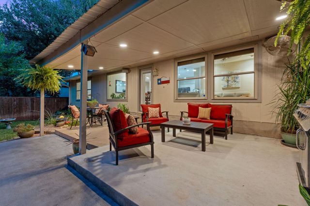 8013 Doe Meadow DR, Austin, TX 78749