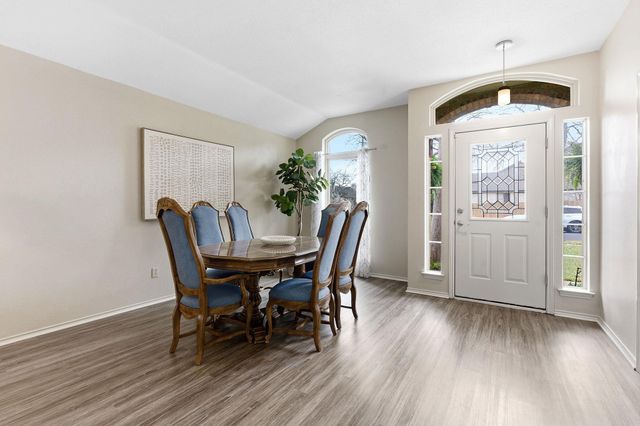 8013 Doe Meadow DR, Austin, TX 78749