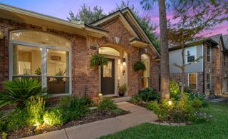 8013 Doe Meadow DR, Austin, TX 78749